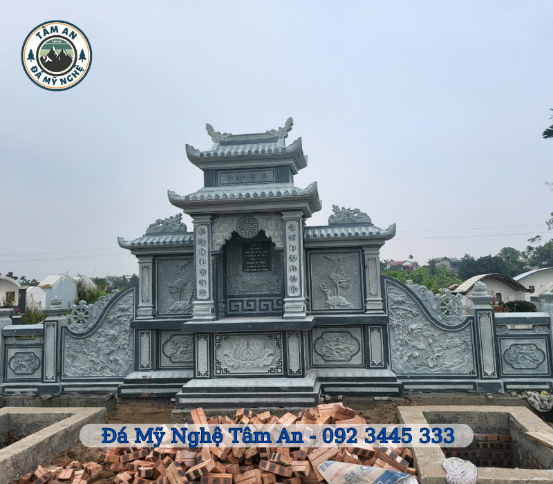 Những mẫu lăng mộ xây đẹp xu hướng thịnh hành không nên bỏ qua hình 3 Mẫu lăng mộ đá rêu thiết kế và thi công tỉ mỉ từng chi tiết